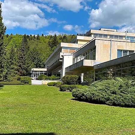 Отель Zornicka 2*