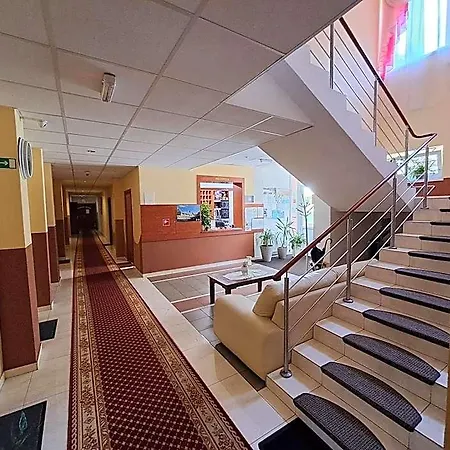 Отель Zornicka 2*